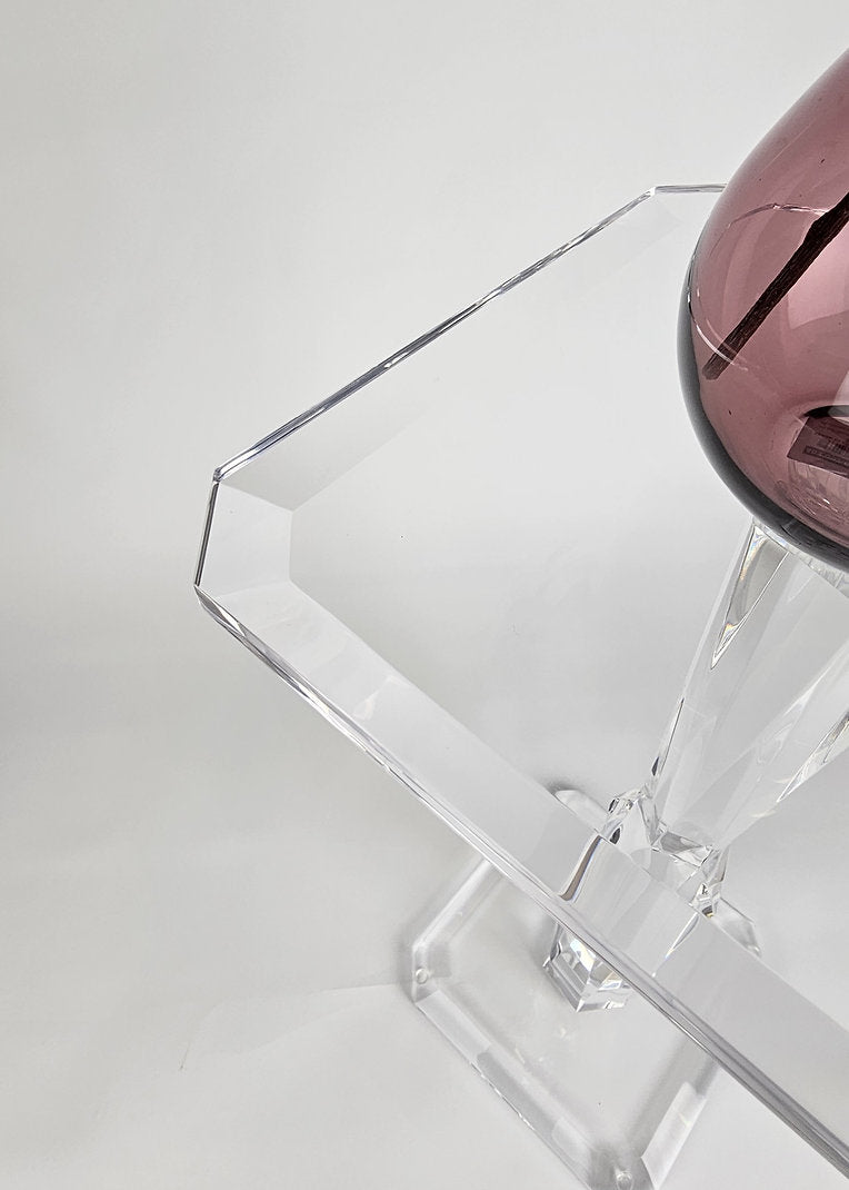 Clear acrylic end table with a classic and elegant style