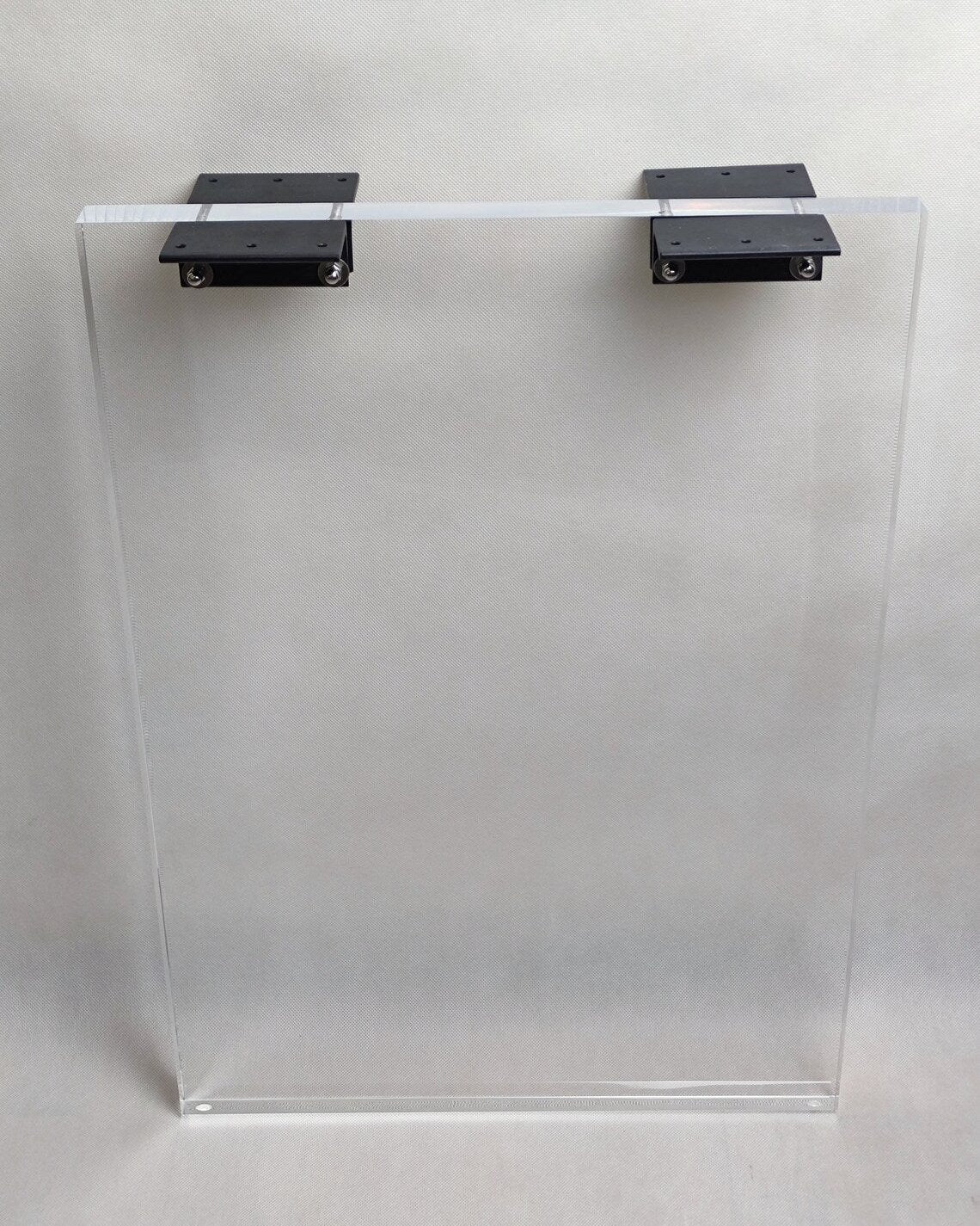 Clear acrylic table base with an i-shaped cross section