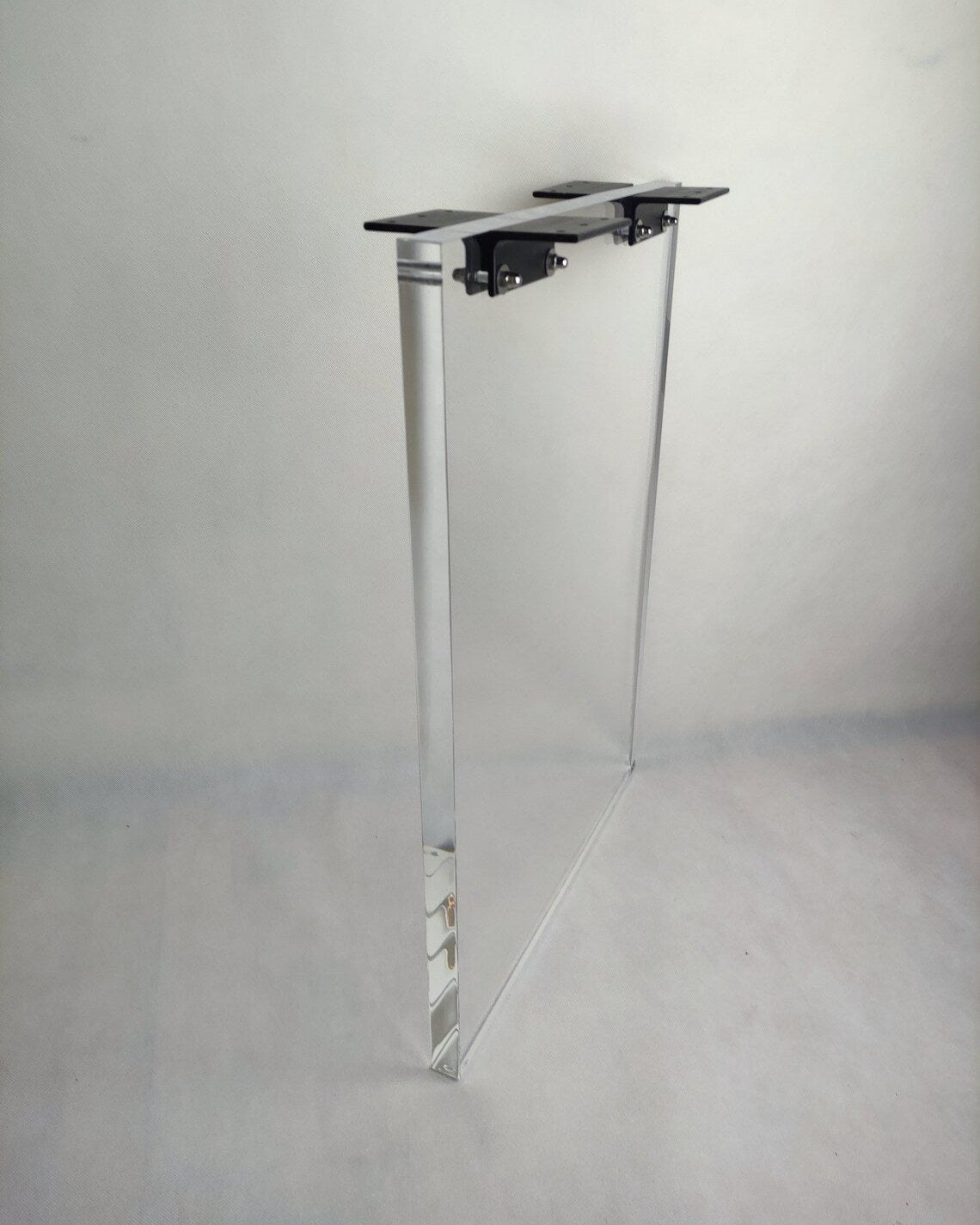Clear acrylic table base with an i-shaped cross section